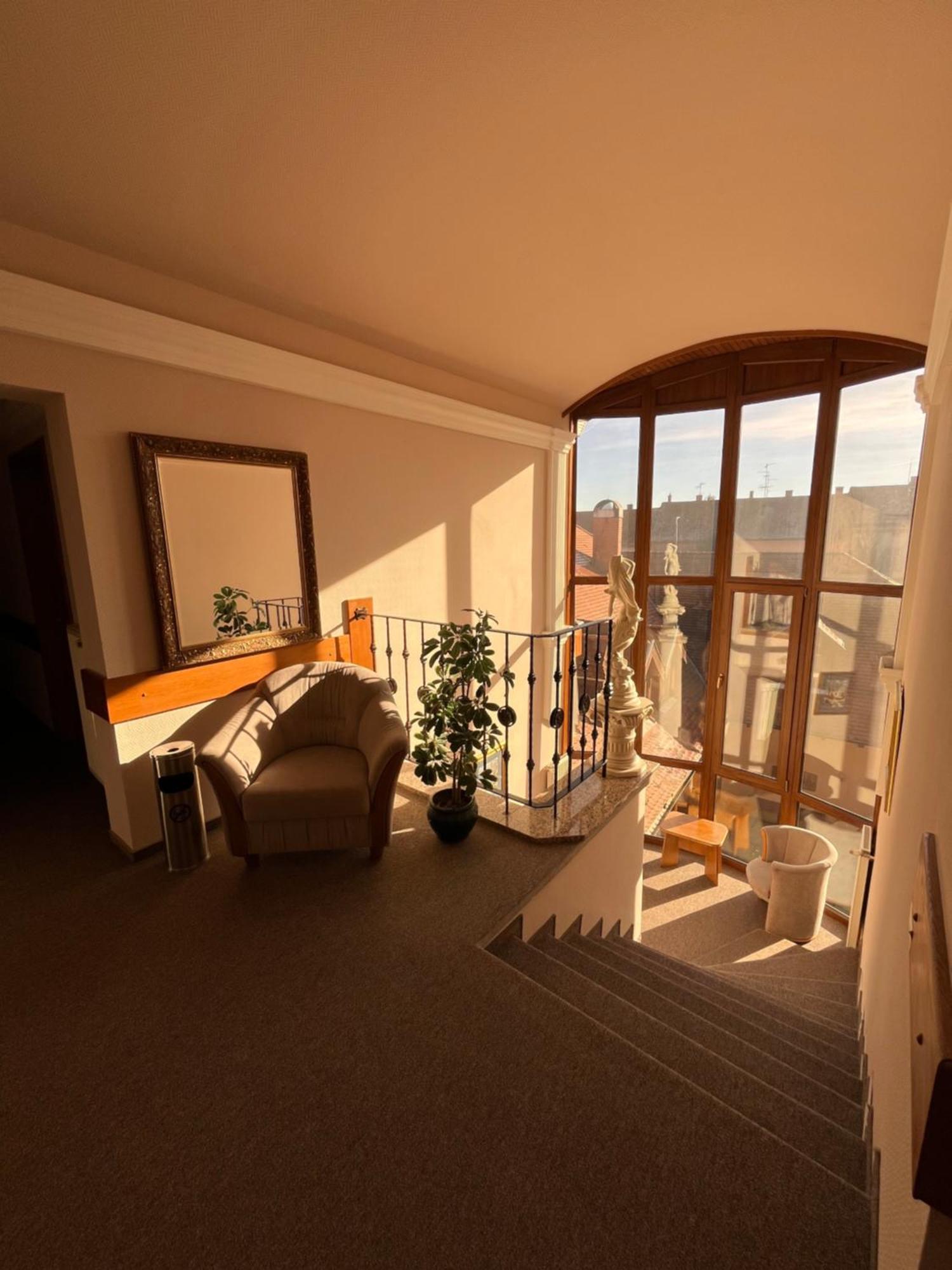Hotel Wagner Szombathely Buitenkant foto