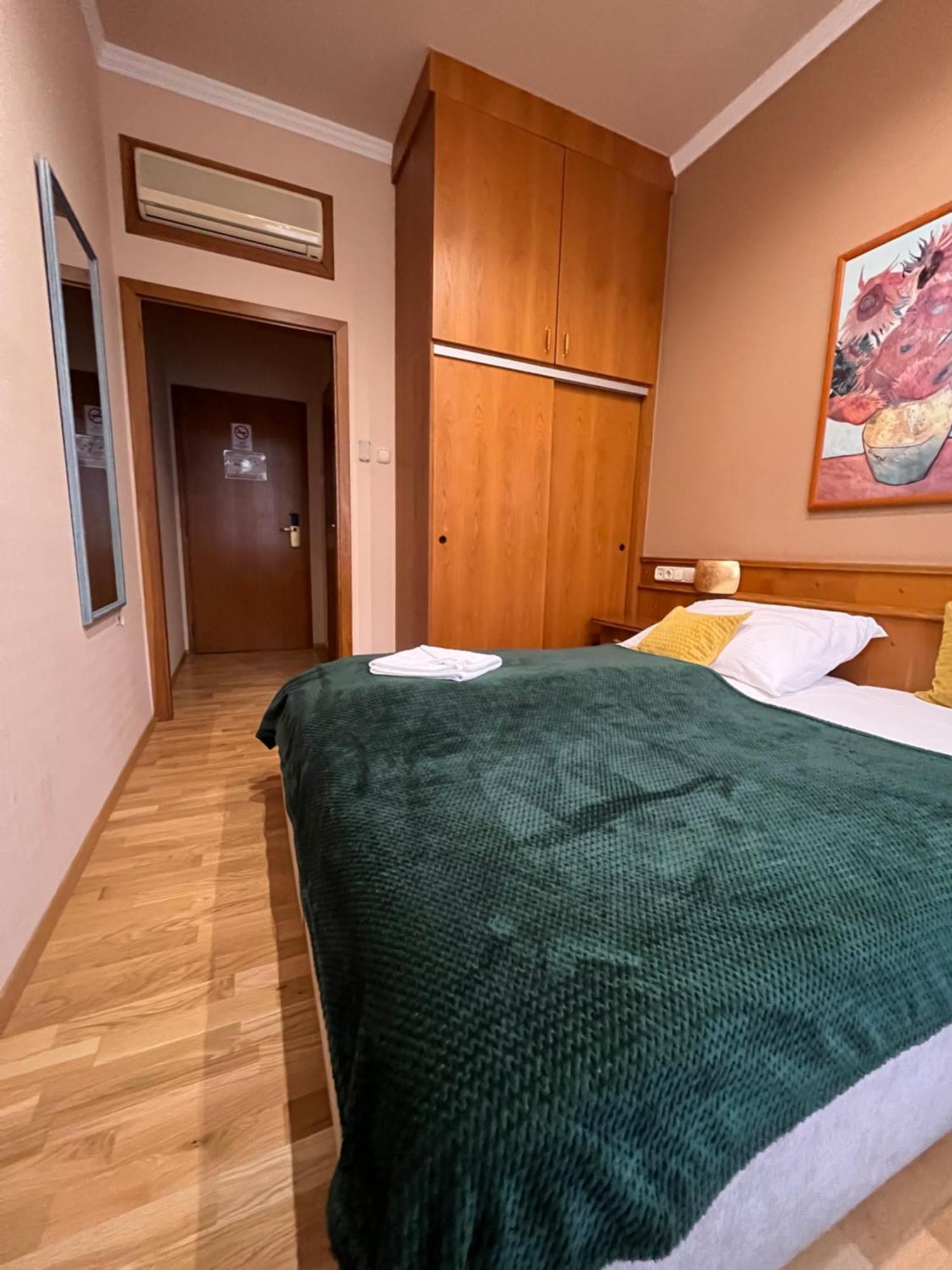 Hotel Wagner Szombathely Buitenkant foto