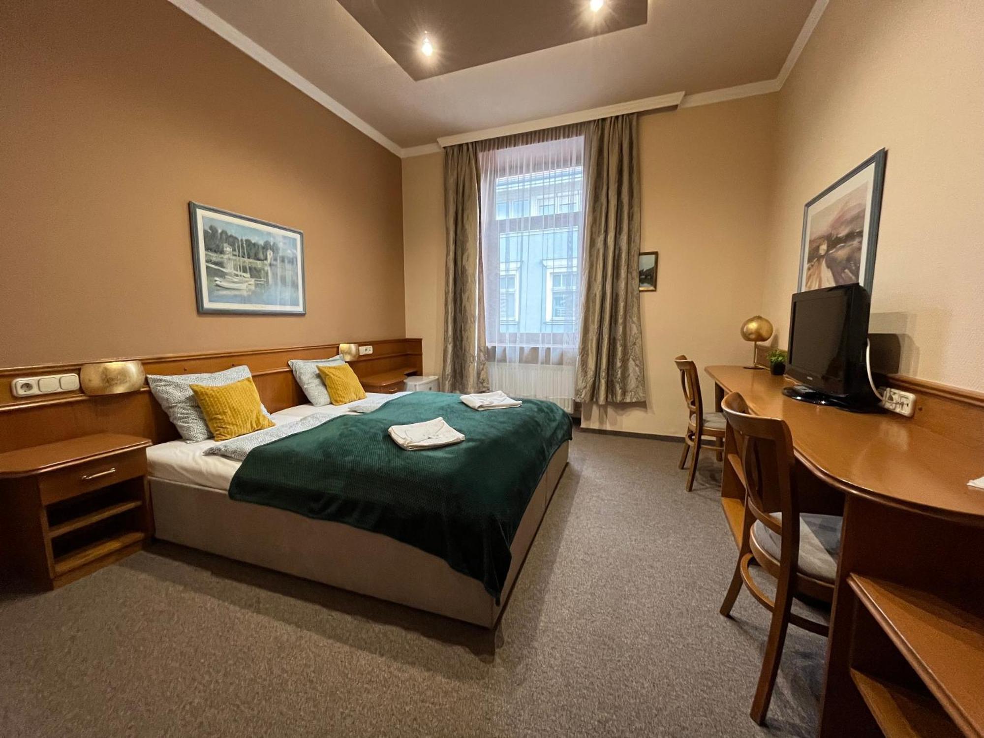 Hotel Wagner Szombathely Buitenkant foto