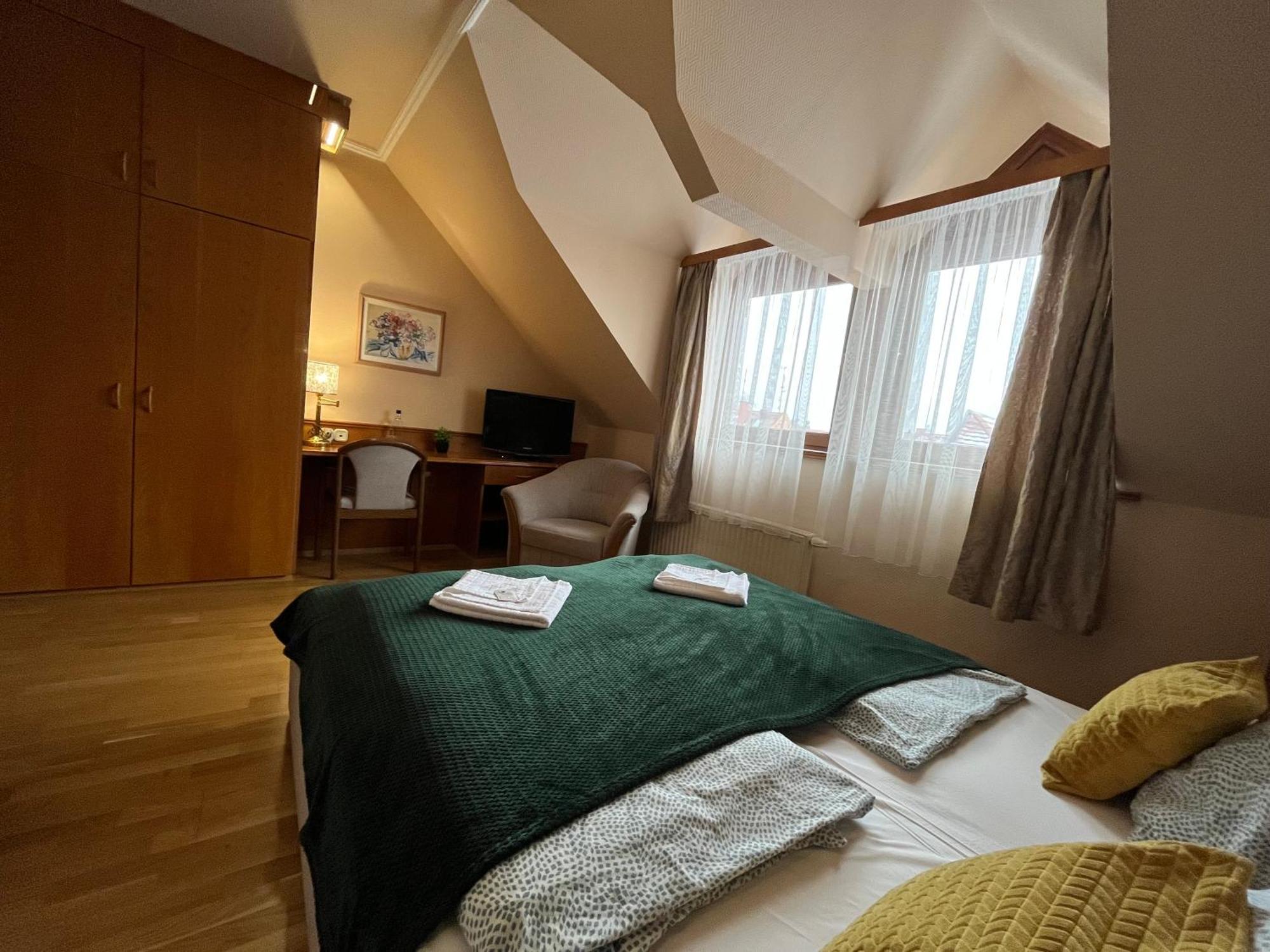 Hotel Wagner Szombathely Buitenkant foto