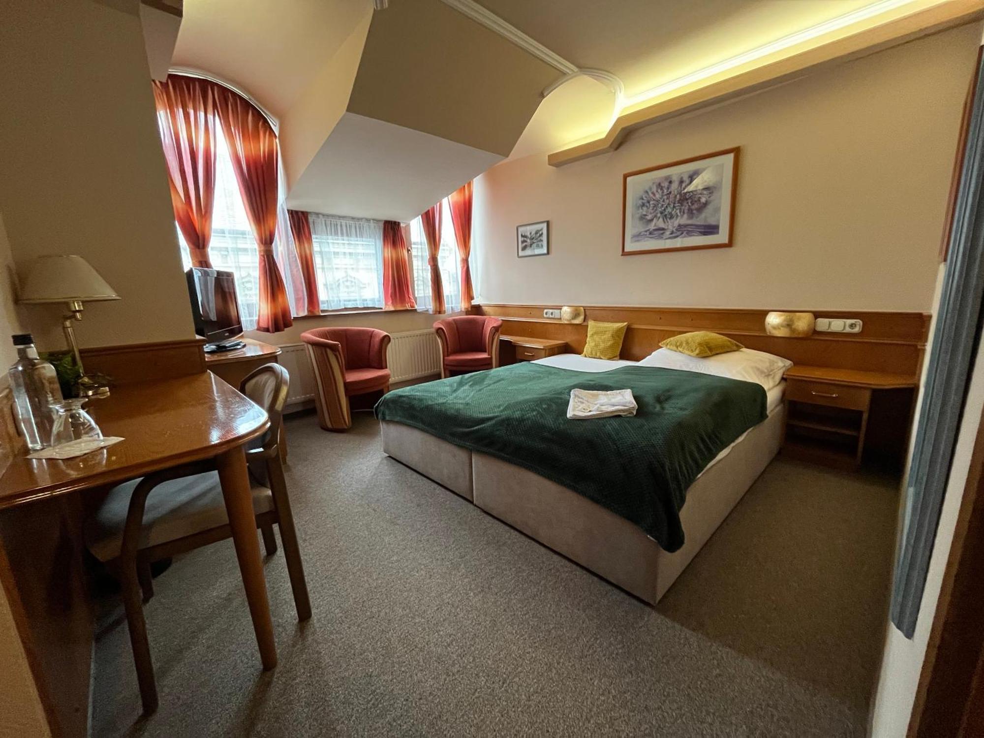 Hotel Wagner Szombathely Buitenkant foto