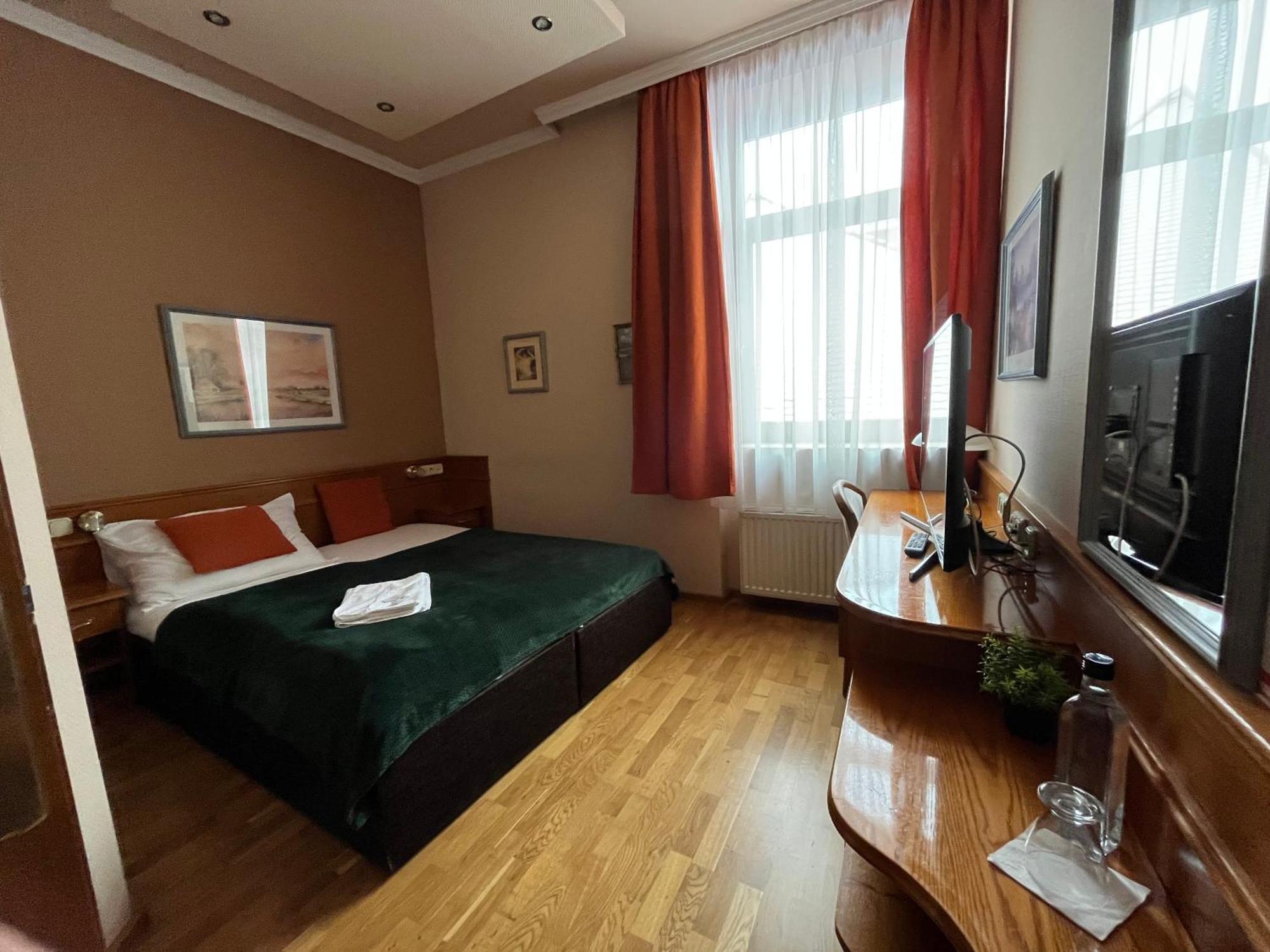 Hotel Wagner Szombathely Buitenkant foto