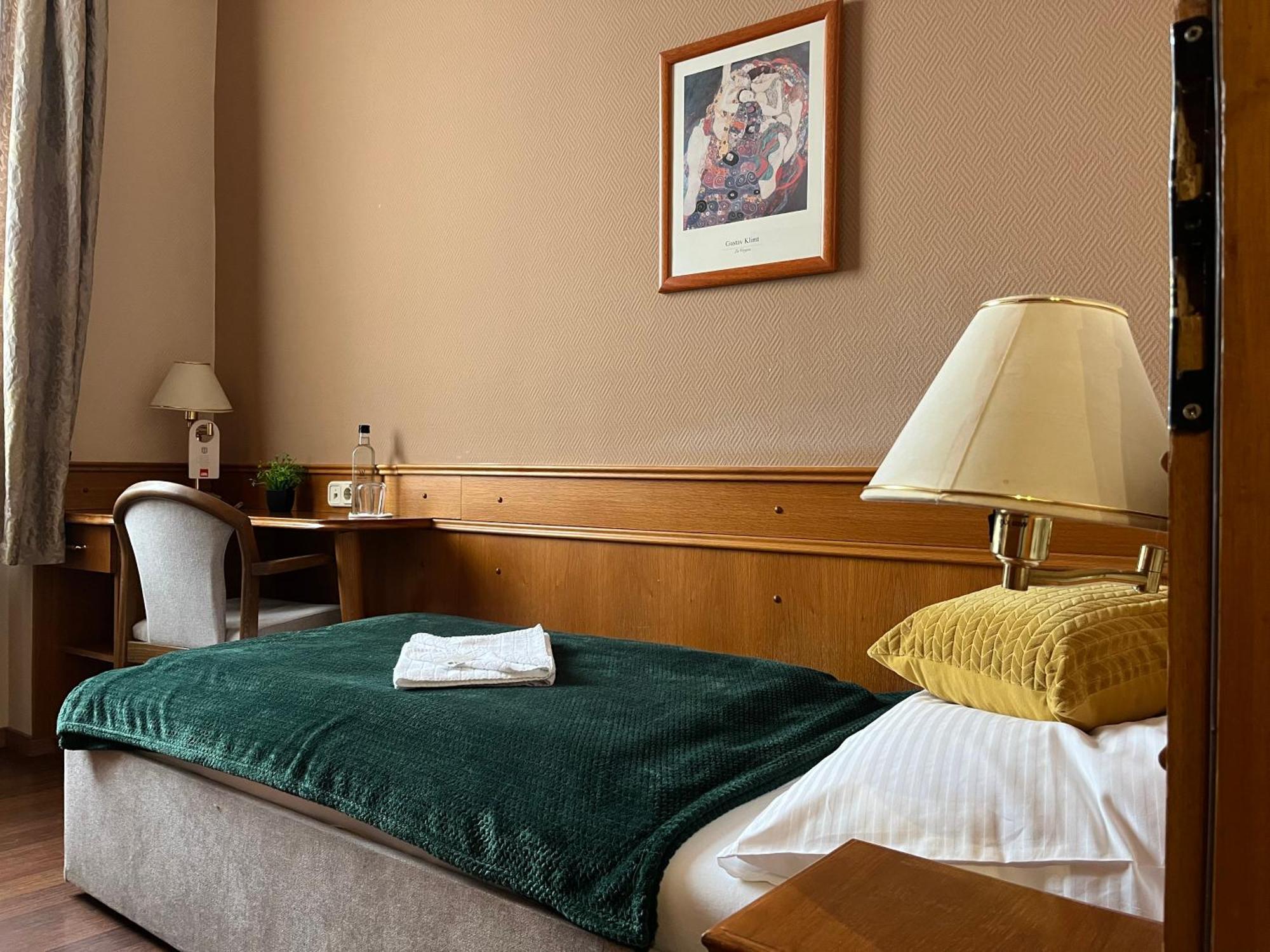 Hotel Wagner Szombathely Buitenkant foto
